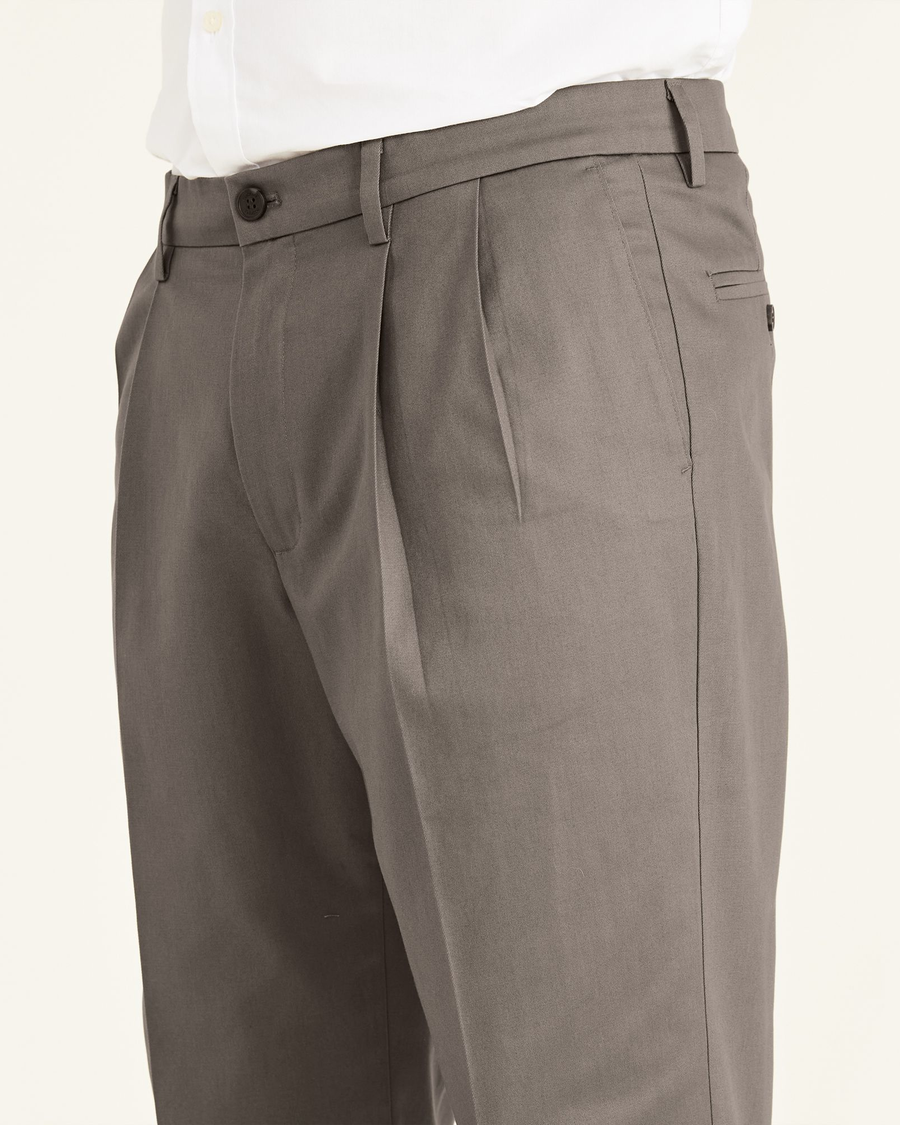 (image for) Unique Charm Signature Khakis, Pleated, Classic Fit (Big and Tall)